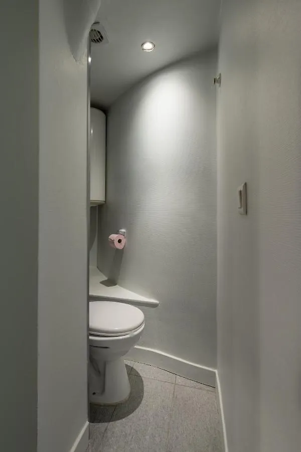 Central & Functional Apartment At Chatelet